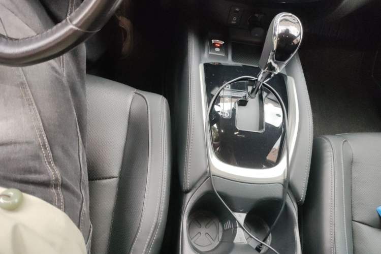 Used Nissan X-Trail 2017 2.0L CVT Comfort Edition 2WD Gear Lever