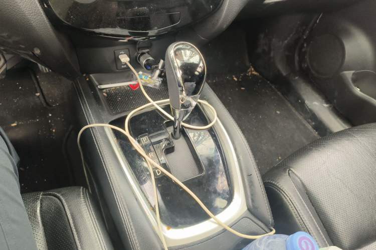 Used Nissan X-Trail 2017 2.0L CVT Comfort Edition 2WD Gear Lever