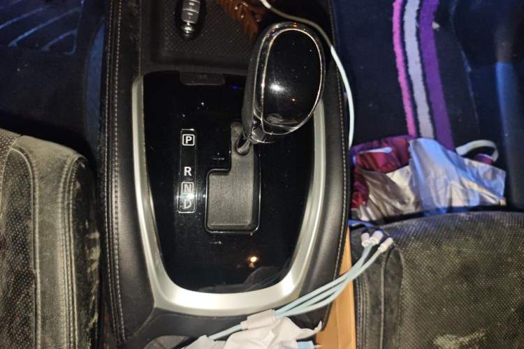 Used Nissan X-Trail 2017 2.0L CVT Comfort Edition 2WD Gear Lever