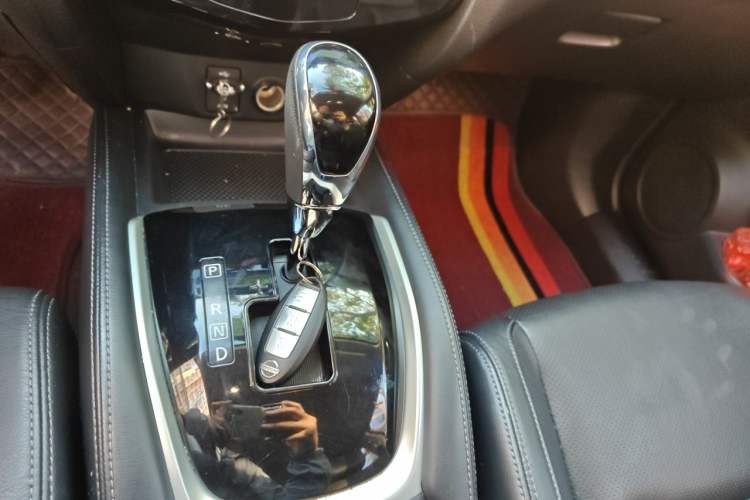 Used Nissan X-Trail 2017 2.0L CVT Comfort Edition 2WD Gear Lever