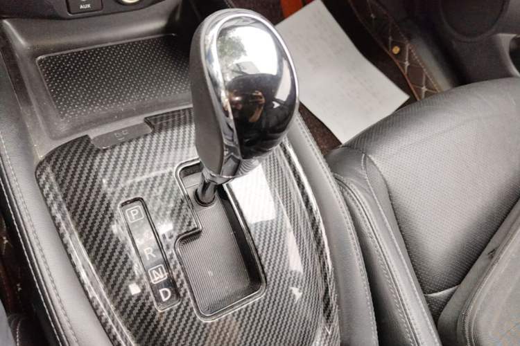Used Nissan X-Trail 2017 2.0L CVT Comfort Edition 2WD Gear Lever