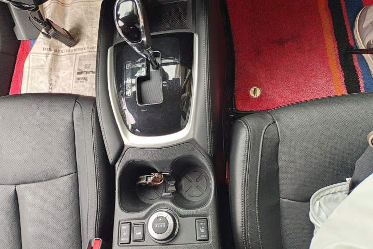 Used Nissan X-Trail 2017 2.5L CVT Luxury Edition 4WD Gear Lever