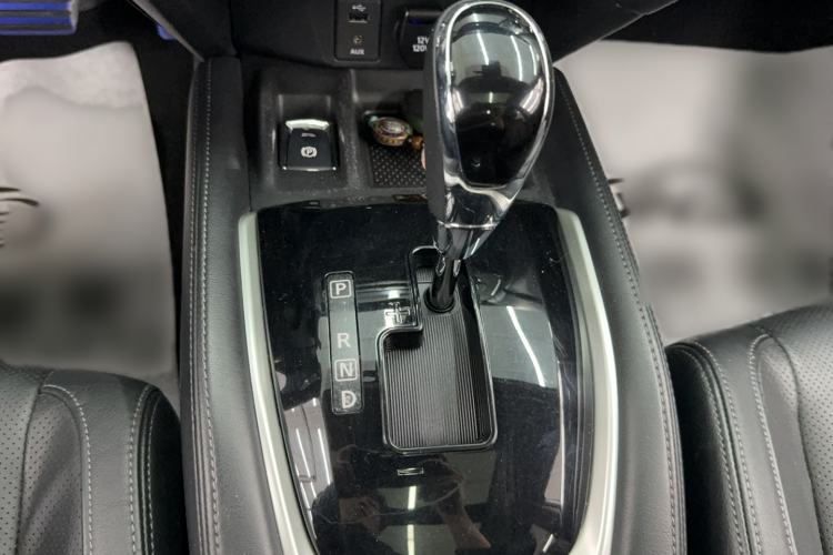 Used Nissan X-Trail 2017 2.5L CVT Luxury Edition 4WD Gear Lever