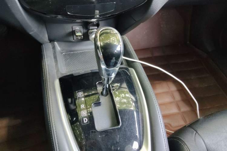 Used Nissan X-Trail 2017 2.0L CVT Comfort Edition 2WD Gear Lever