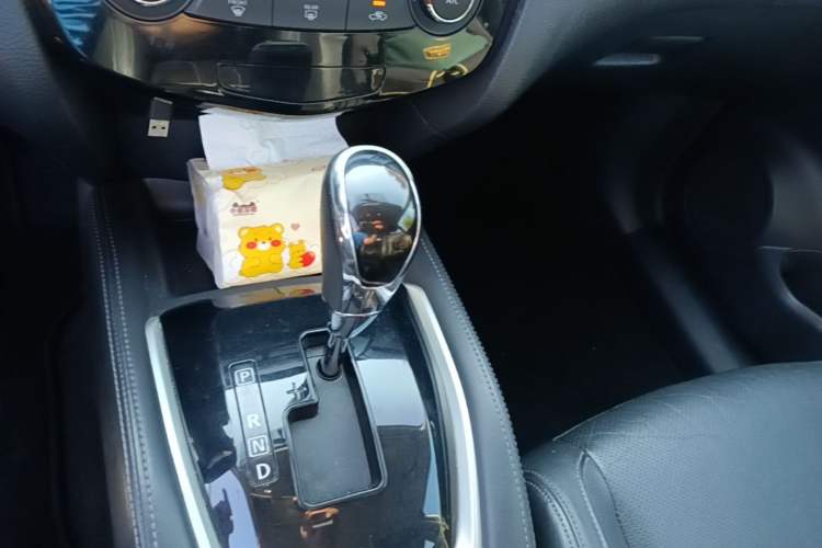 Used Nissan X-Trail 2017 2.0L CVT Comfort Edition 2WD Gear Lever