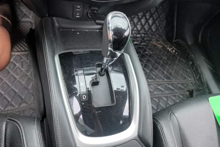 Used Nissan X-Trail 2017 2.0L CVT Comfort Edition 2WD Gear Lever