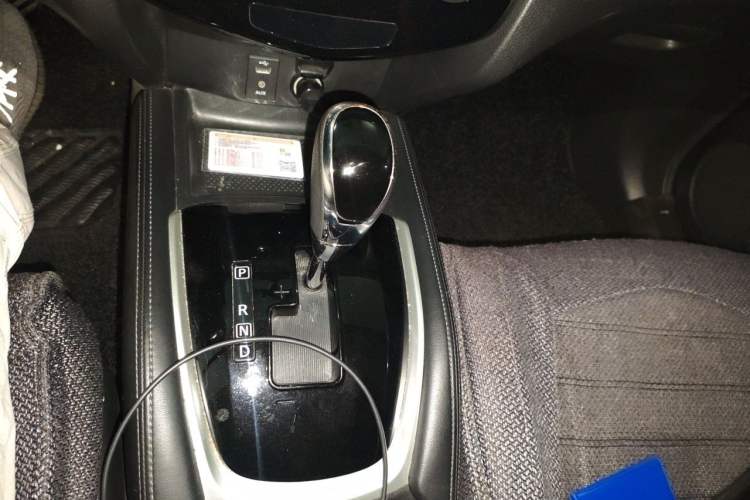 Used Nissan X-Trail 2017 2.0L CVT Comfort Edition 2WD Gear Lever