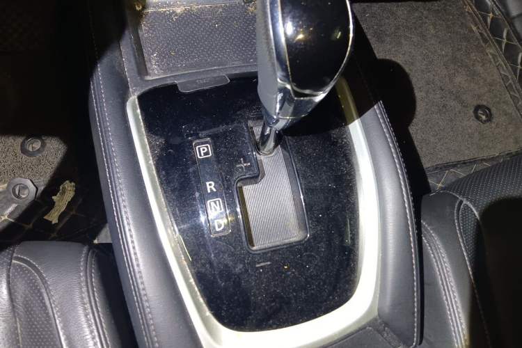 Used Nissan X-Trail 2017 2.0L CVT Comfort Edition 2WD Gear Lever