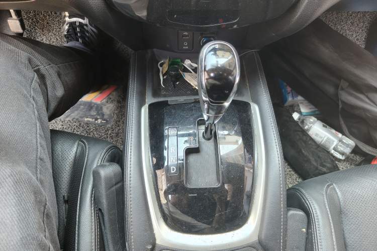 Used Nissan X-Trail 2017 2.0L CVT Comfort Edition 2WD Gear Lever