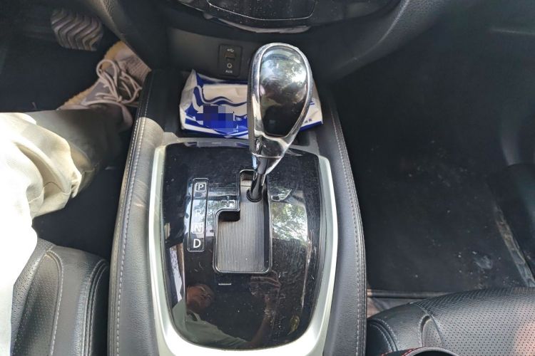 Used Nissan X-Trail 2017 2.0L CVT Comfort Edition 2WD Gear Lever