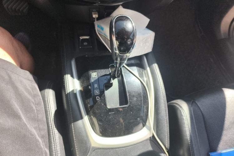 Used Nissan X-Trail 2017 2.5L CVT Luxury Edition 4WD Gear Lever