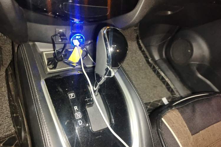 Used Nissan X-Trail 2017 2.0L CVT Comfort Edition 2WD Gear Lever