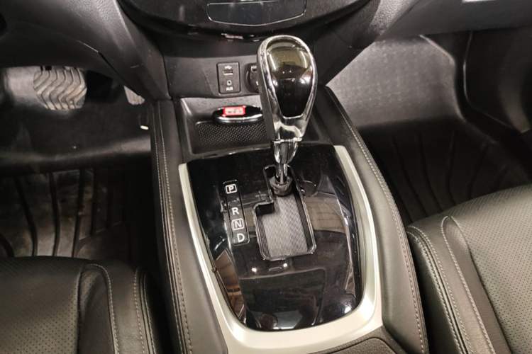 Used Nissan X-Trail 2017 2.0L CVT Comfort Edition 2WD Gear Lever