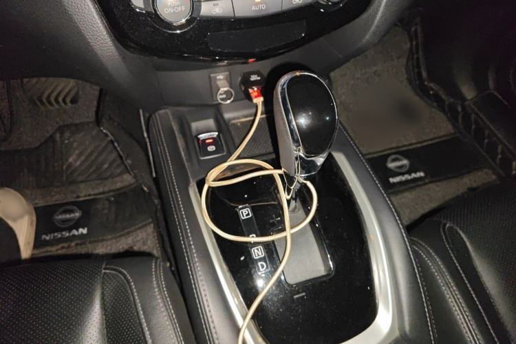 Used Nissan X-Trail 2017 2.5L CVT Leading Edition 4WD Gear Lever