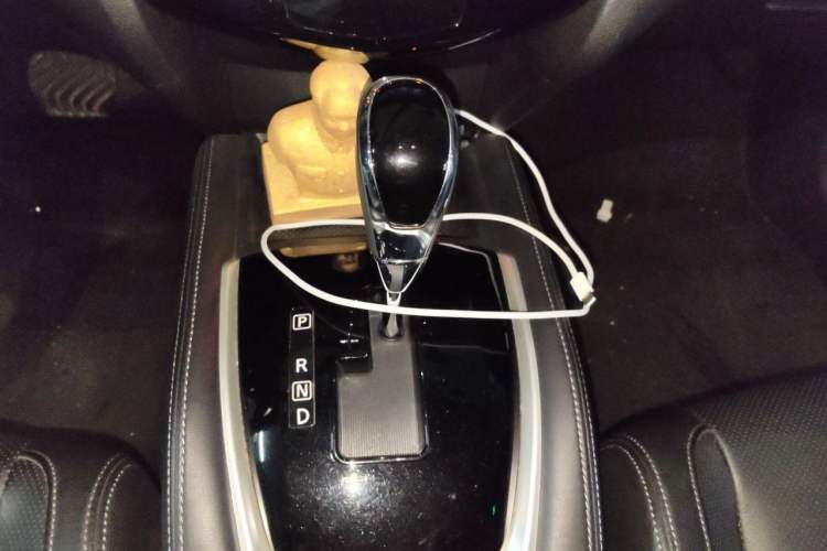 Used Nissan X-Trail 2017 2.0L CVT Smart Enjoyment Version 2WD Gear Lever