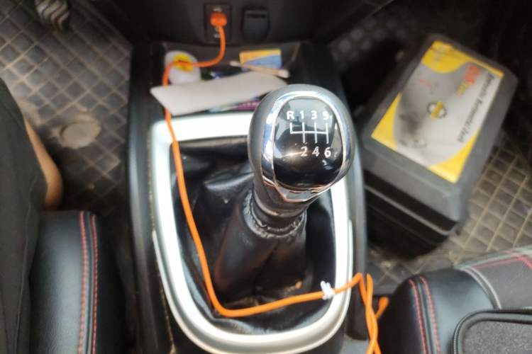 Used Nissan X-Trail 2017 2.0L Manual Classic Edition 2WD Gear Lever