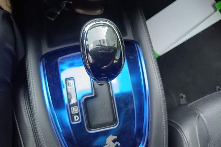 Used Nissan X-Trail 2017 2.0L CVT Comfort Edition 2WD Gear Lever