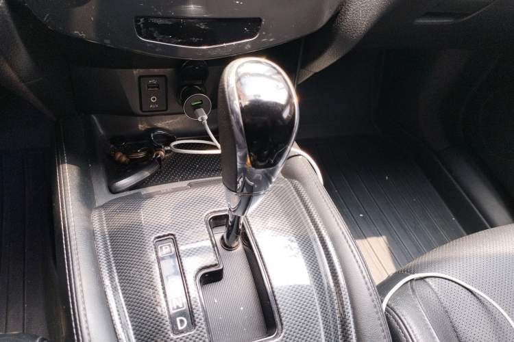 Used Nissan X-Trail 2017 2.0L CVT Comfort Edition 2WD Gear Lever