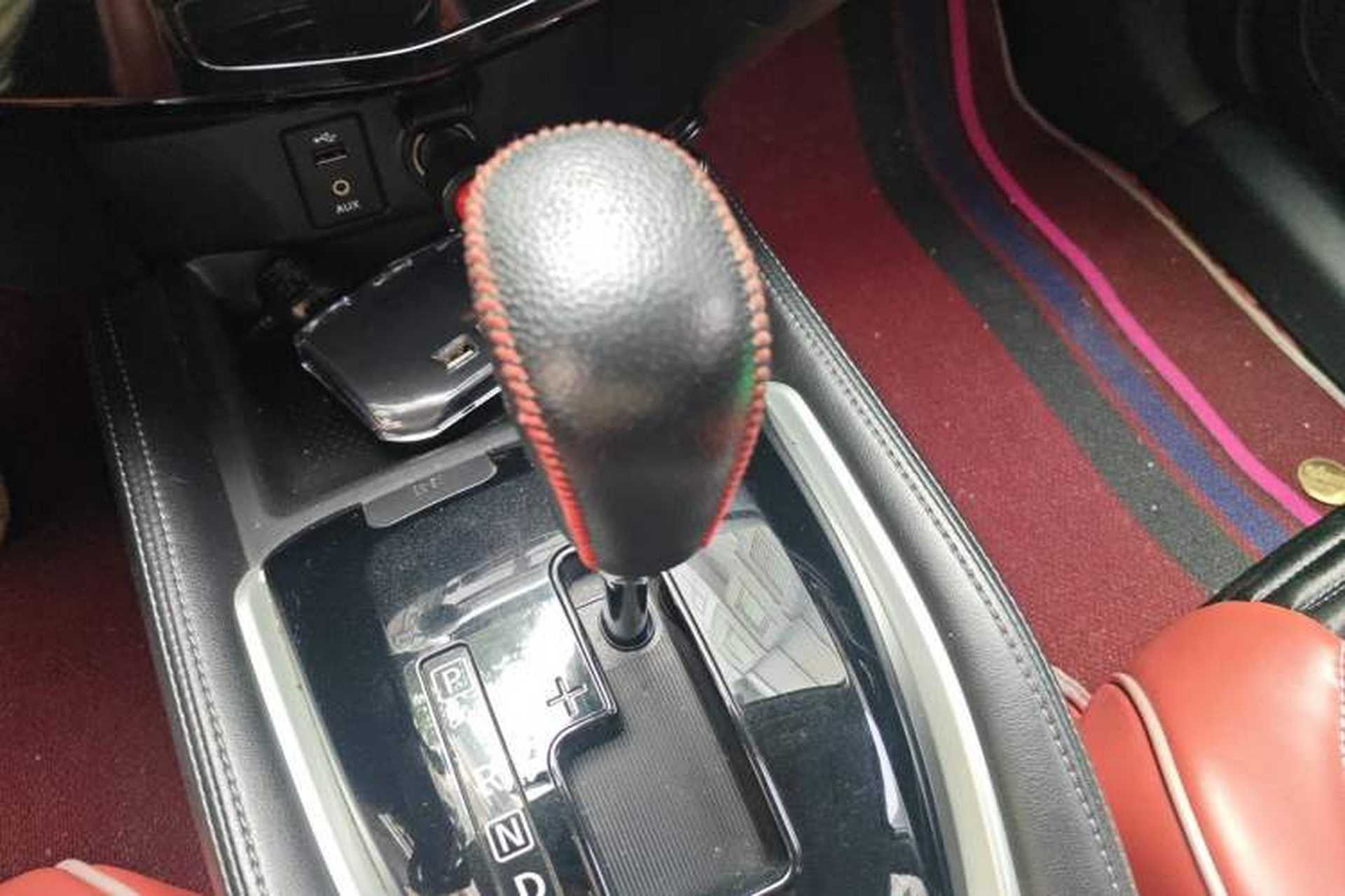 Used Nissan X-Trail 2017 2.0L CVT Comfort Edition 2WD Gear Lever