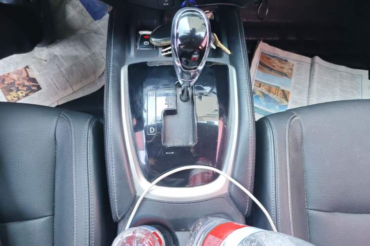 Used Nissan X-Trail 2017 2.5L CVT Luxury Edition 4WD Gear Lever