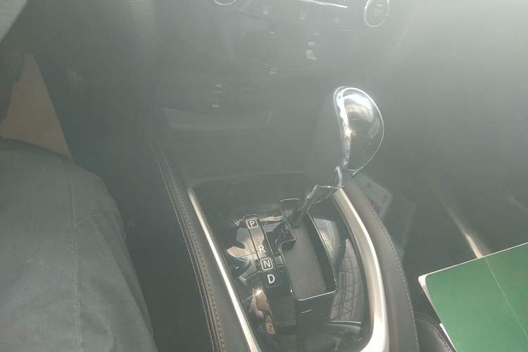 Used Nissan X-Trail 2017 2.0L CVT Comfort Edition 2WD Gear Lever