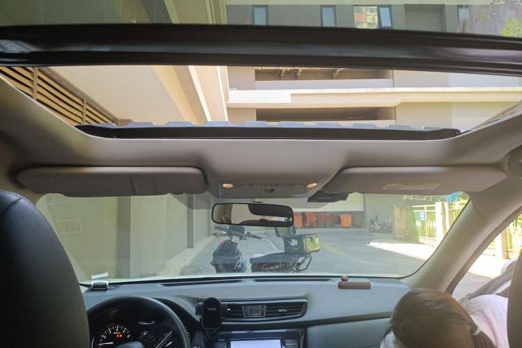 Used Nissan X-Trail 2017 2.0L CVT Comfort Edition 2WD Headliner