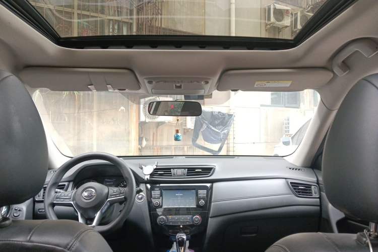 Used Nissan X-Trail 2017 2.0L CVT Comfort Edition 2WD Headliner