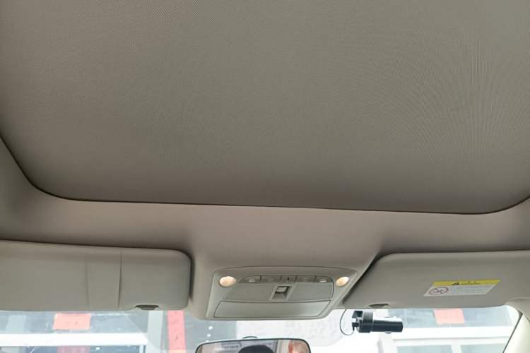 Used Nissan X-Trail 2017 2.0L CVT 7-Seater Comfort Edition 2WD Headliner