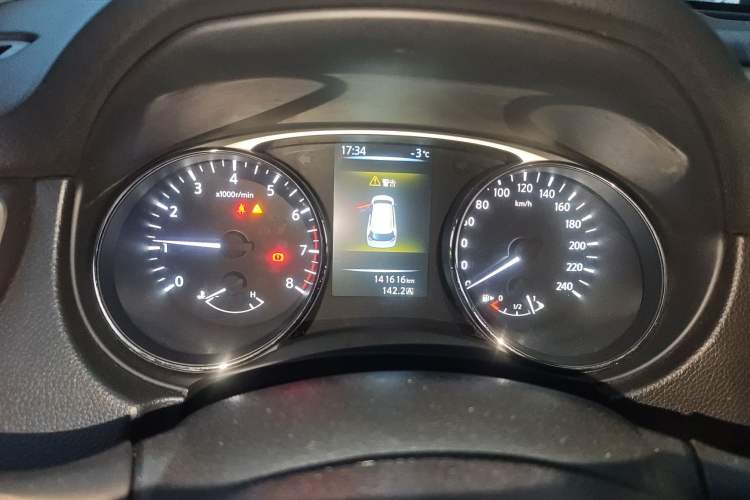 Used Nissan X-Trail 2017 2.0L Manual Classic Edition 2WD Instrument Cluster