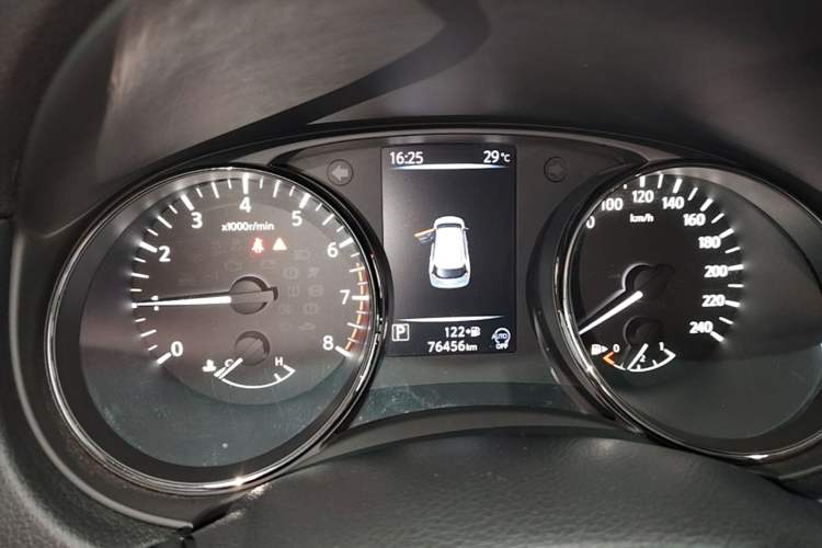 Used Nissan X-Trail 2017 2.5L CVT Luxury Edition 4WD Instrument Cluster