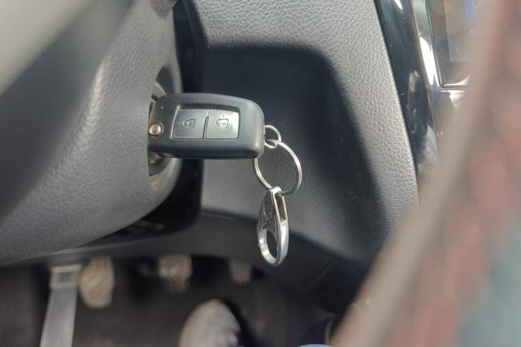 Used Nissan X-Trail 2017 2.0L Manual Classic Edition 2WD Interior 1