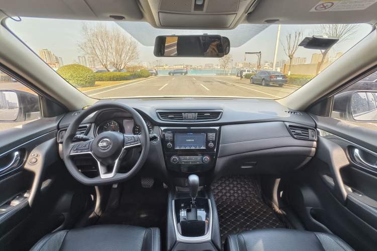 Used Nissan X-Trail 2017 2.0L CVT Comfort Edition 2WD Interior 1