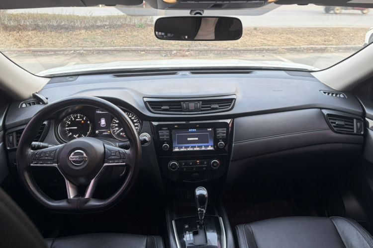 Used Nissan X-Trail 2017 2.0L CVT Comfort Edition 2WD Interior 1