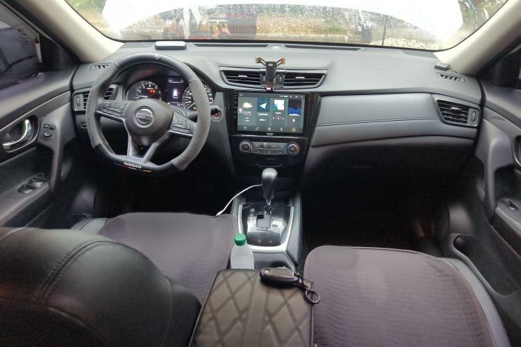 Used Nissan X-Trail 2017 2.0L CVT Comfort Edition 2WD Interior 2