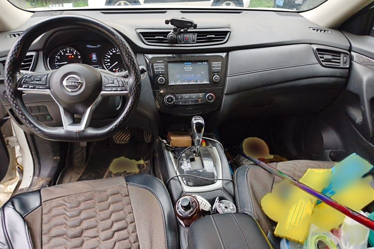 Used Nissan X-Trail 2017 2.0L CVT Comfort Edition 2WD Interior 2