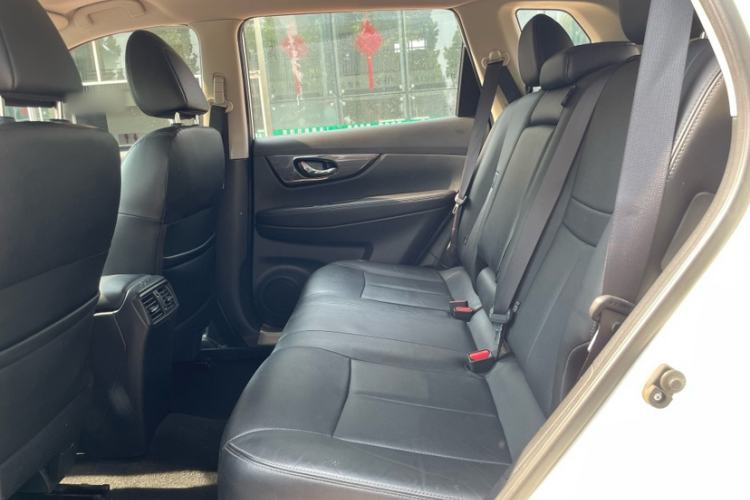Used Nissan X-Trail 2017 2.0L CVT Comfort Edition 2WD Interior 2