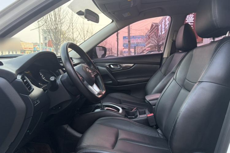 Used Nissan X-Trail 2017 2.0L CVT Comfort Edition 2WD Interior 2