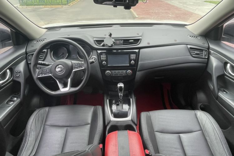 Used Nissan X-Trail 2017 2.0L CVT Comfort Edition 2WD Interior 3
