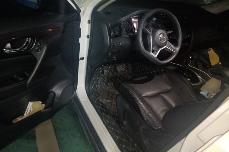Used Nissan X-Trail 2017 2.0L CVT Comfort Edition 2WD Interior 3