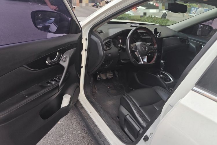 Used Nissan X-Trail 2017 2.0L CVT Comfort Edition 2WD Interior 3