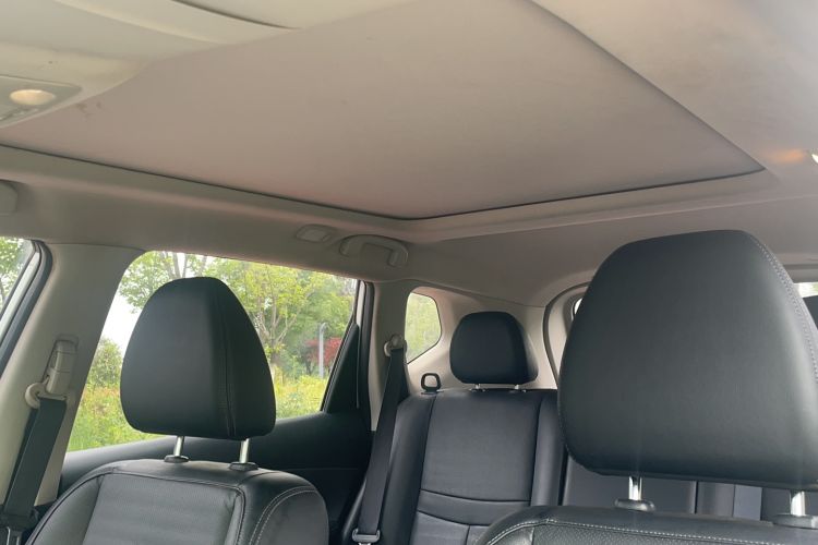 Used Nissan X-Trail 2017 2.0L CVT Comfort Edition 2WD Interior 5