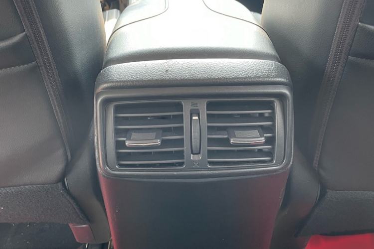 Used Nissan X-Trail 2017 2.0L CVT Comfort Edition 2WD Interior 6