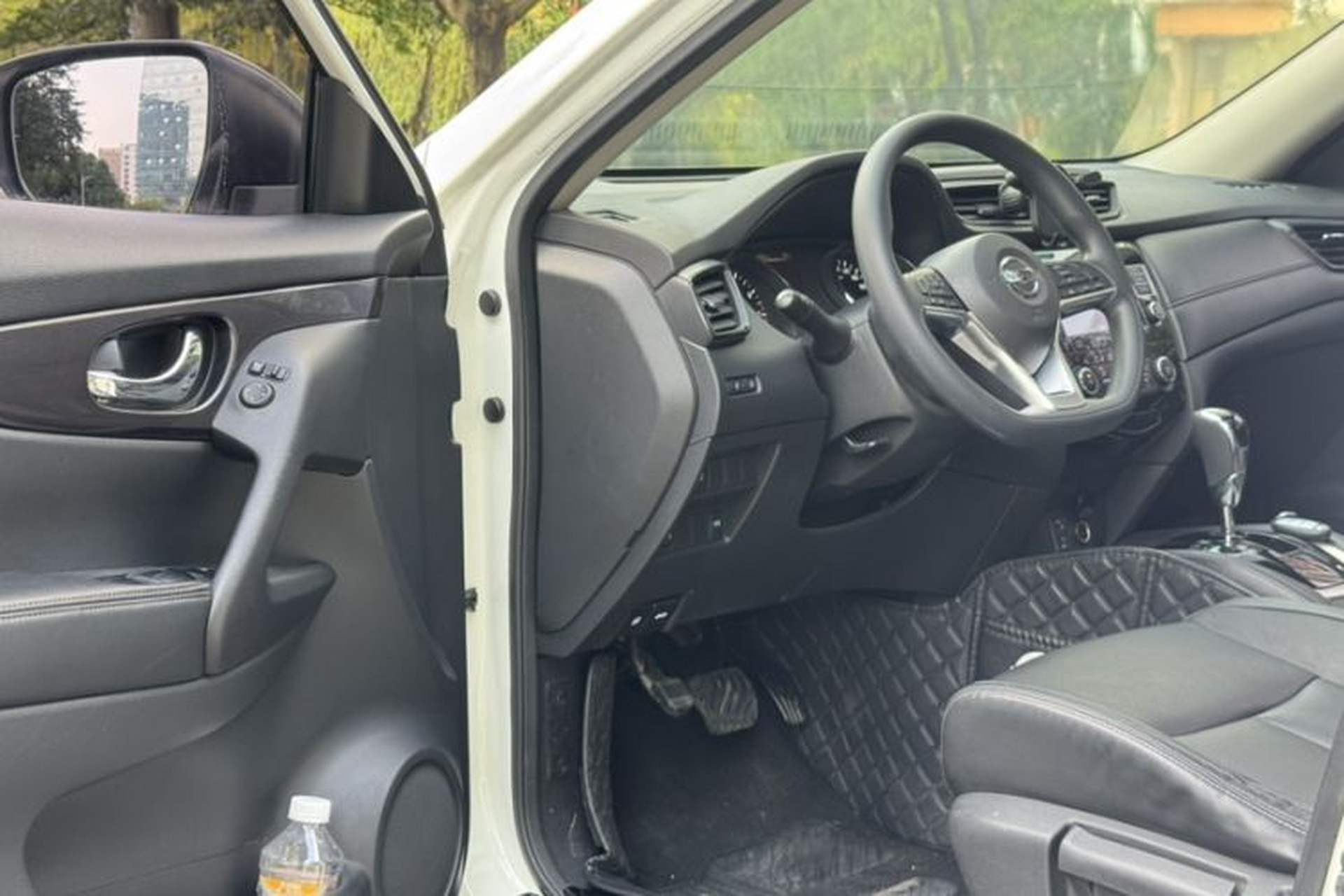 Used Nissan X-Trail 2017 2.0L CVT Comfort Edition 2WD Interior 9