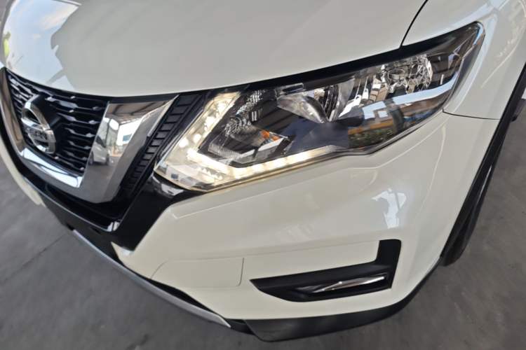 Used Nissan X-Trail 2017 2.0L CVT Comfort Edition 2WD Left Front Headlight