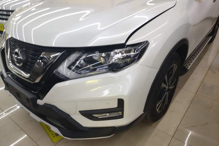 Used Nissan X-Trail 2017 2.5L CVT Leading Edition 4WD Left Front Headlight