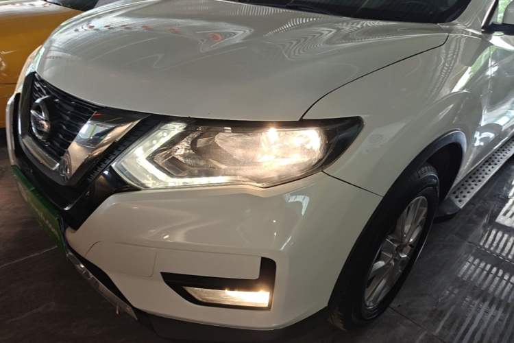 Used Nissan X-Trail 2017 2.0L CVT Comfort Edition 2WD Left Front Headlight