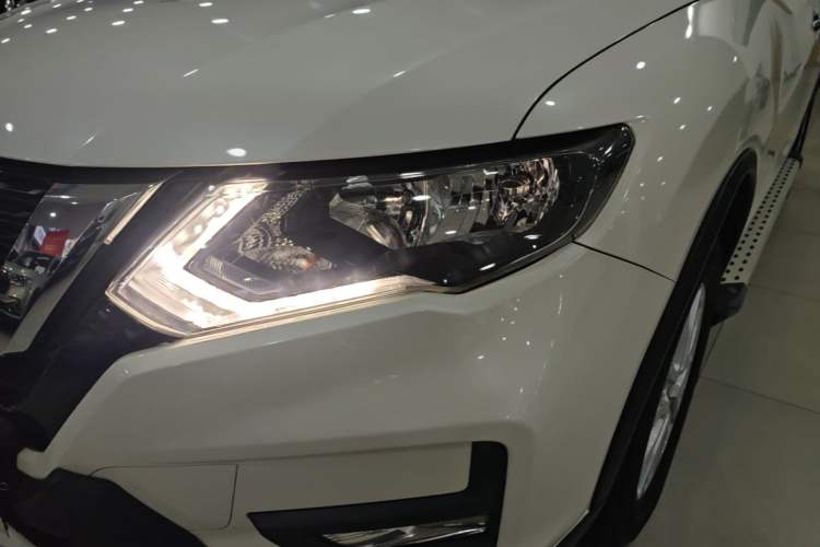 Used Nissan X-Trail 2017 2.0L CVT Comfort Edition 2WD Left Front Headlight