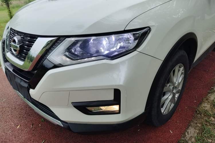 Used Nissan X-Trail 2017 2.0L CVT Comfort Edition 2WD Left Front Headlight