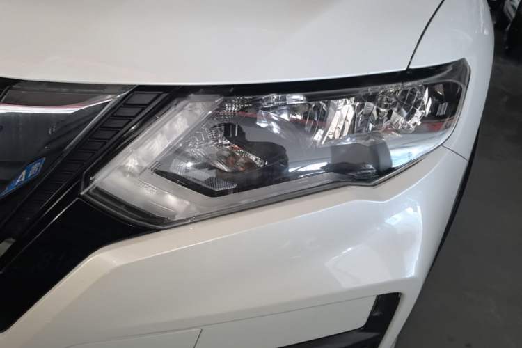 Used Nissan X-Trail 2017 2.0L CVT Comfort Edition 2WD Left Front Headlight