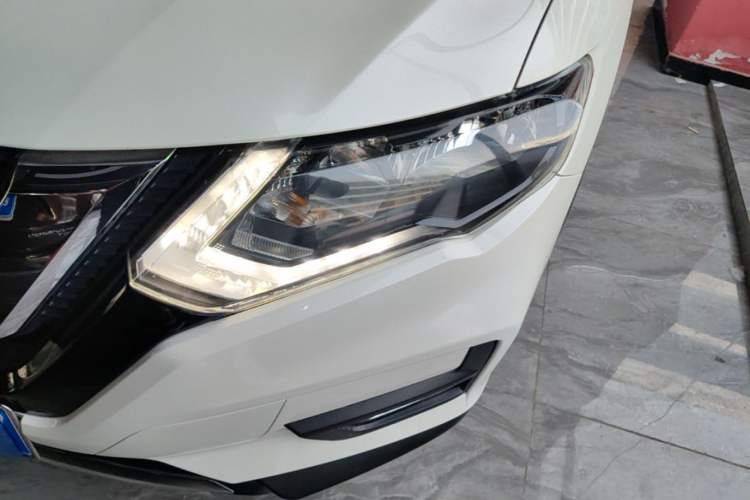 Used Nissan X-Trail 2017 2.0L CVT Comfort Edition 2WD Left Front Headlight